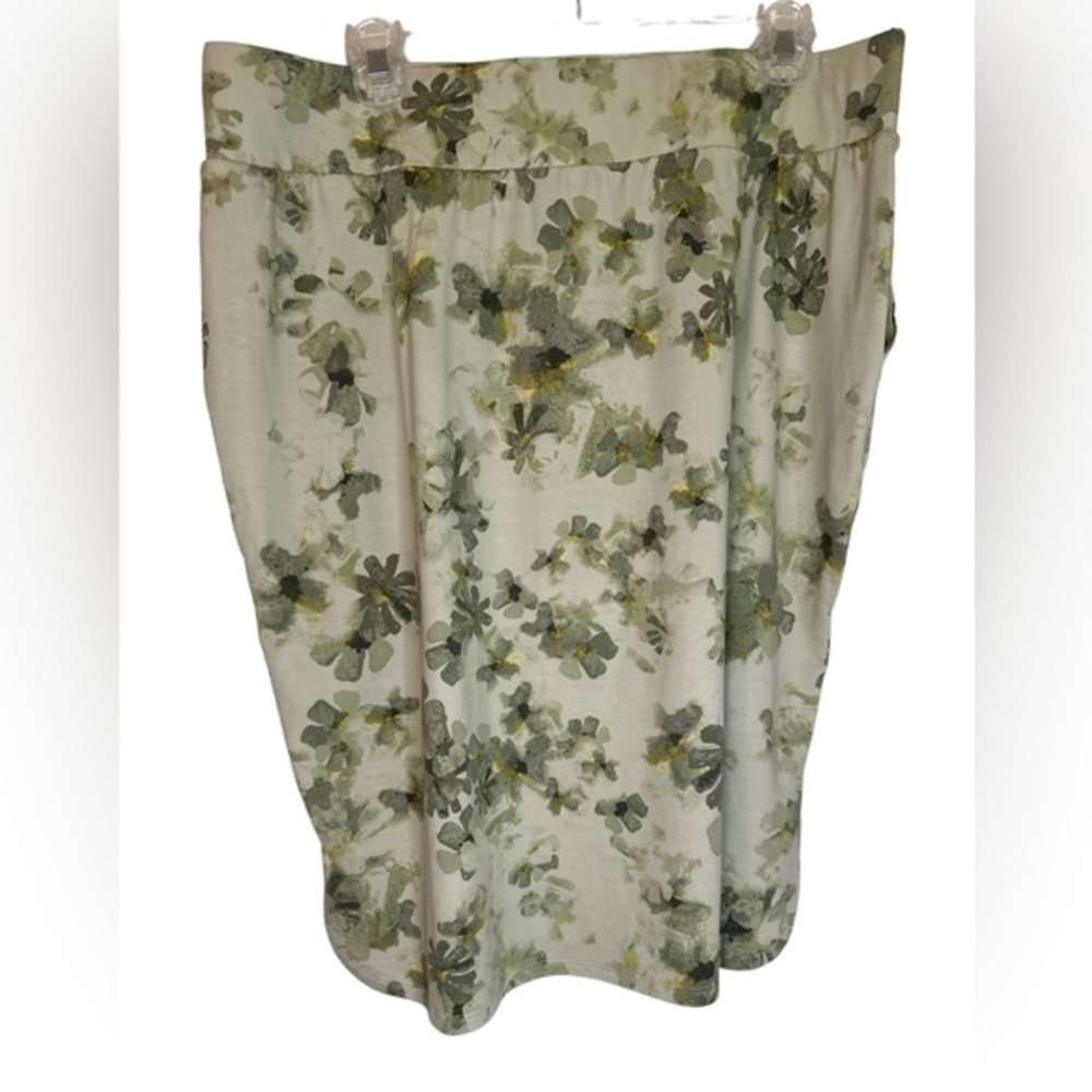 Logo Lounge Green Skirt Size Medium